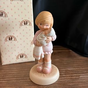 Memories of Yesterday figurine “Can I keep her, mommy”